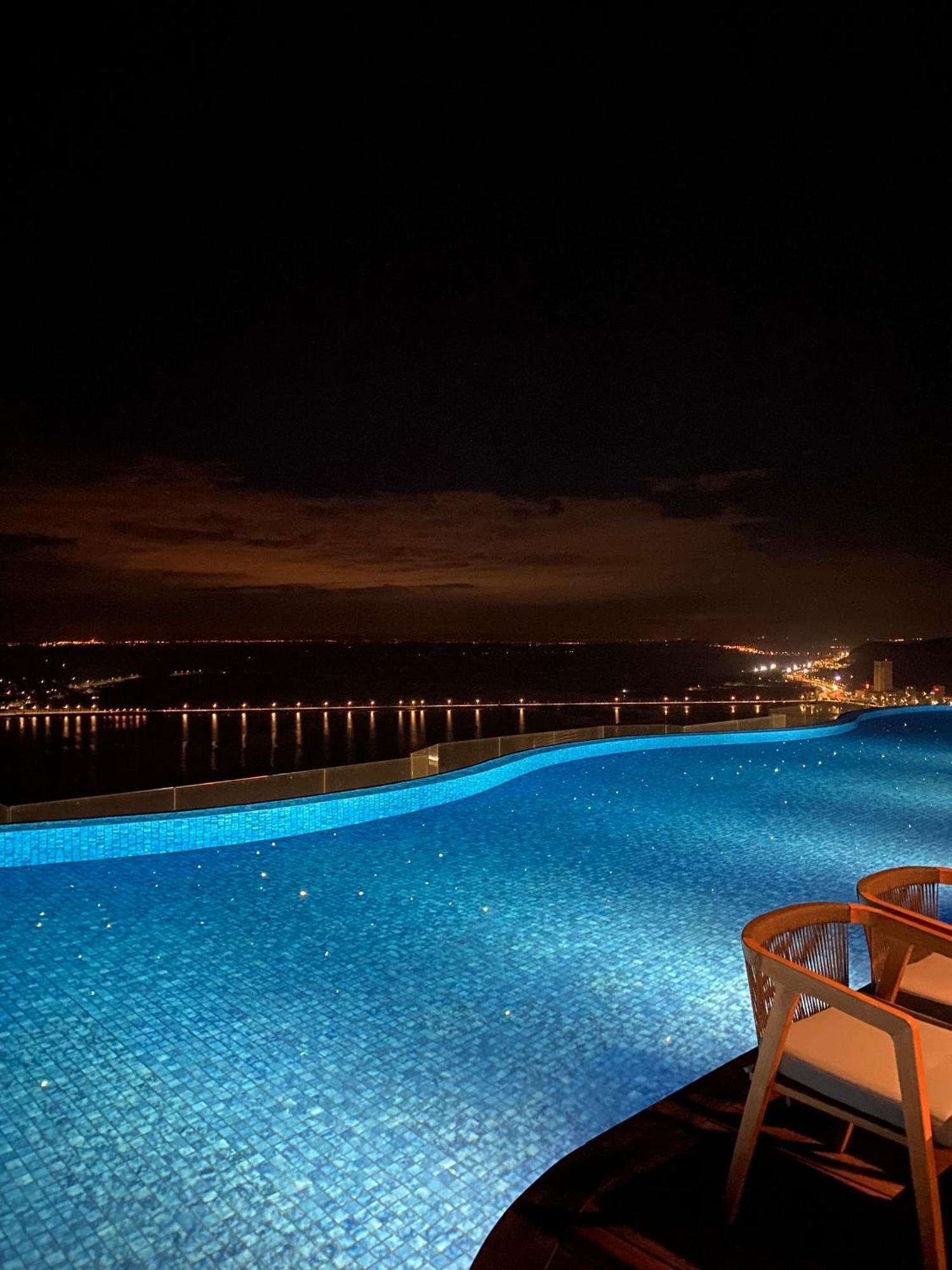 Modern Beachfront At Bay * Ha Long