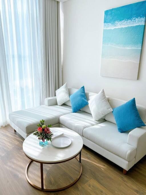 Apartment Modern Beachfront At Bay *